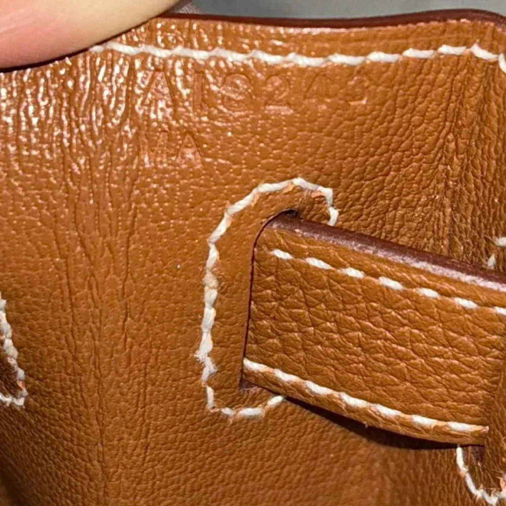 Authentic Hermes Kelly 28 Gold Togo GHW - Picture 15 of 16